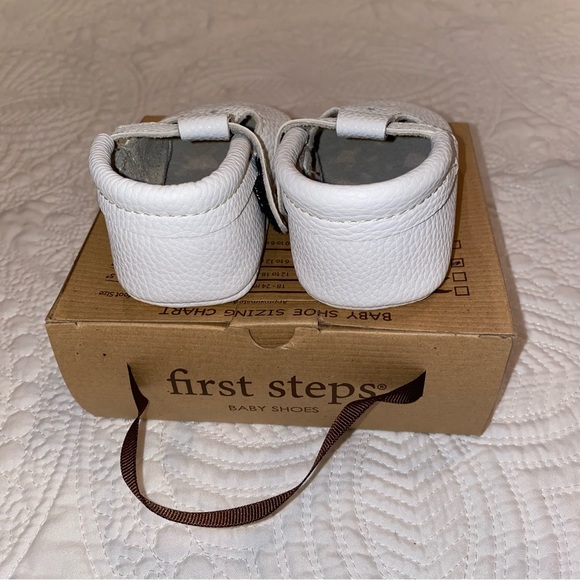 First Steps baby girls white moccasins - Picture 5 of 10